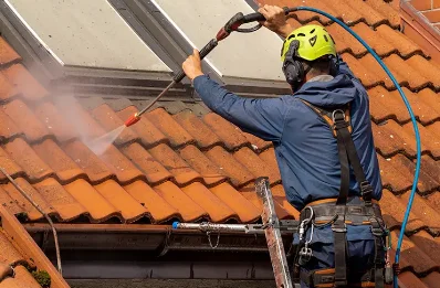 Démoussage et hydrofuge de toiture à Gouézec